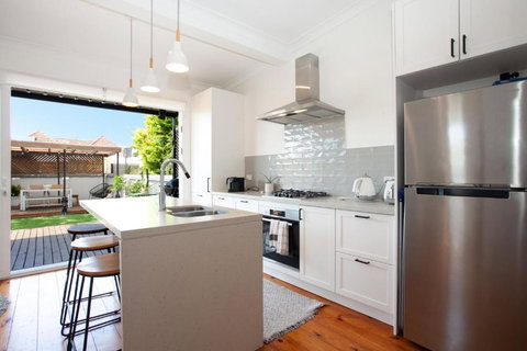 Garden Oasis Sydenham - Accommodation Bookings 0