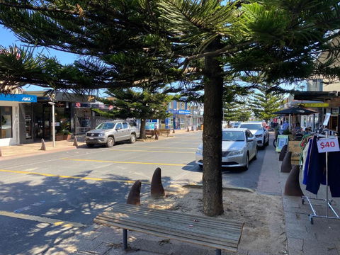 Garland Grove - Accommodation Bookings 1
