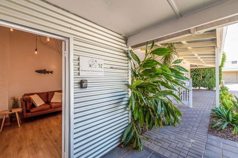 Gawler Townhouses 1C , 1 Queen Bed - Accommodation Bookings 1