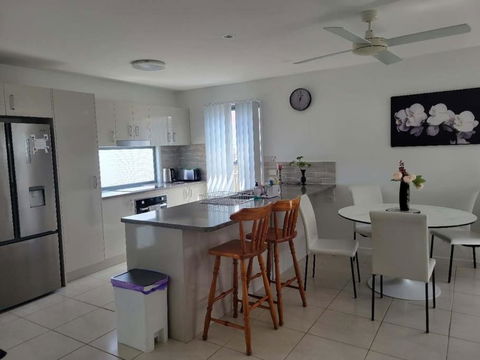 Glass House Mountains Retreat - Accommodation Bookings 1