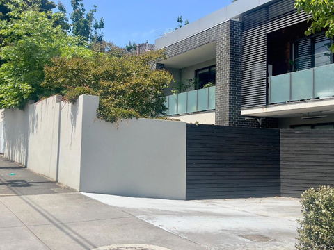 Glen Iris Gem - Modern Apartment With Car Park - Accommodation Bookings 0
