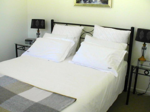 Glen Waverly Farmstay - Accommodation Bookings 4