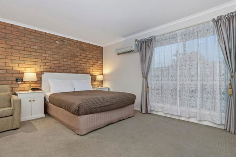 Golden Square Motor Inn - Accommodation Bookings 4