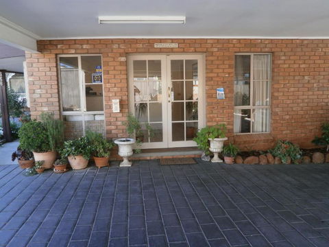 Golden Square Motor Inn - Accommodation Bookings 2
