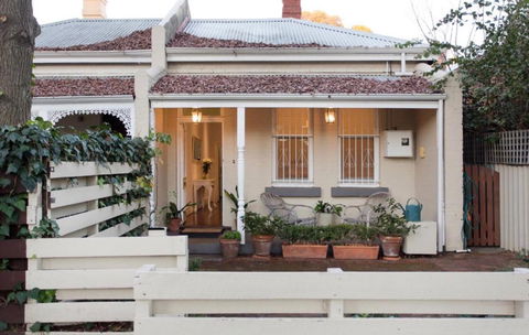 Gorgeous Subiaco Cottage - Accommodation Bookings 0