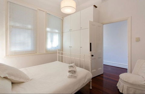 Gorgeous Subiaco Cottage - Accommodation Bookings 3