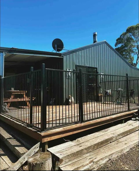 Great Lakes Wilderness Three Bedroom Home - Accommodation Bookings 3
