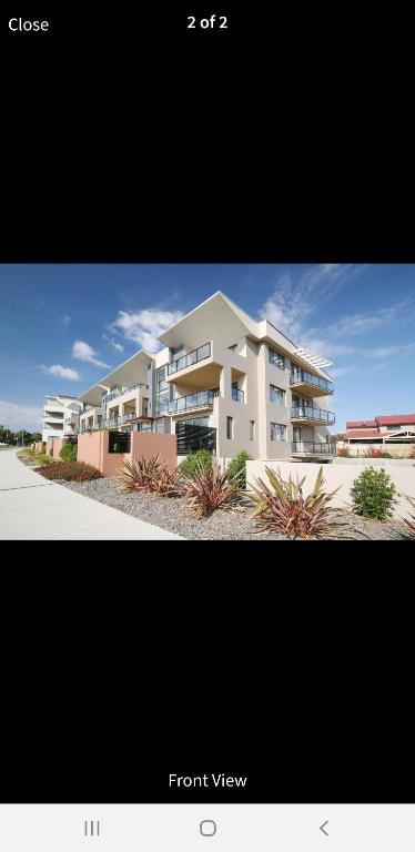 GREENWAY WATERS 2 Bed Apartment - Accommodation Bookings 0