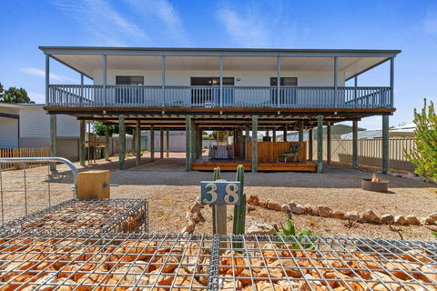 Halcyon Hardwicke Bay - Accommodation Bookings 0