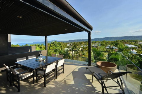 Hapuka - Luxury Villa With Stunning Views On Murphy St - Accommodation Bookings 0