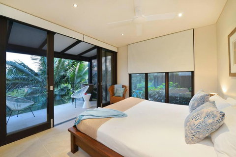 Hapuka - Luxury Villa With Stunning Views On Murphy St - Accommodation Bookings 3