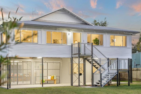 Harbour View - 5 McDonald Place - Accommodation Bookings 0