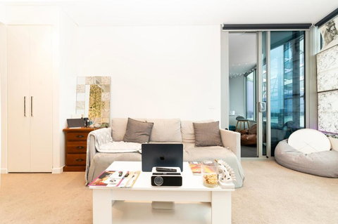 HarbourView Melbourne CBD - Accommodation Bookings 3