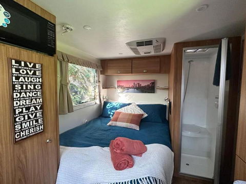 Heated Caravan With All The Trimmings - Accommodation Bookings 1