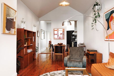 Henry Home - Accommodation Bookings 1