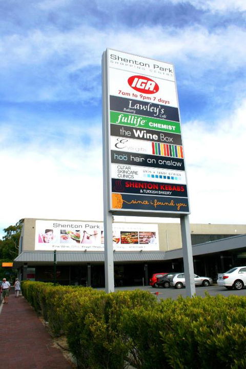 Hensman 5 - 1BRM Unit With Courtyard & Parking - Accommodation Bookings 3