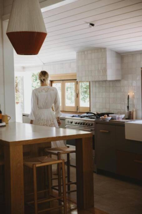 Herrings House, An Iconic Designer Nature Retreat - Accommodation Bookings 3
