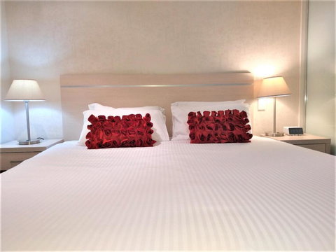 Hi 5 Star Luxury Adelaide City Apartment - Accommodation Bookings 0