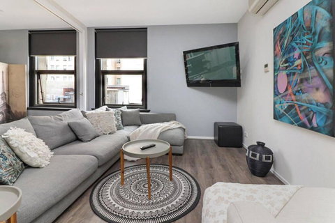 Hidden Gem Apartments By Ready Set Host - Accommodation Bookings 0