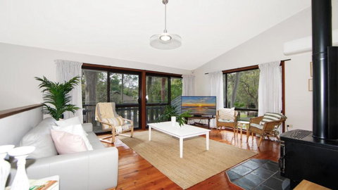 Hidden Treasure - Family Friendly Holiday Home - Accommodation Bookings 0