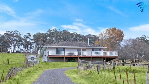 Hillside Farm - Accommodation Bookings 0