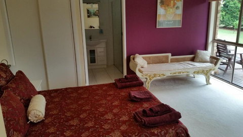 Hilltop Hideaway - Accommodation Bookings 3