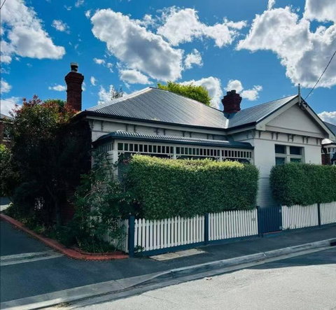 Hobart Heritage House Near City - Accommodation Bookings 0