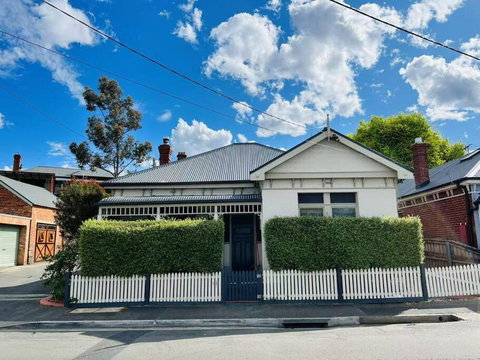 Hobart Heritage House Near City - Accommodation Bookings 1