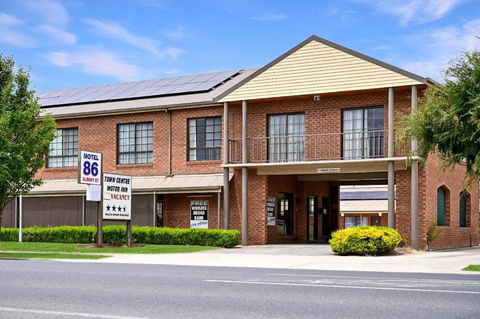 Holbrook Town Centre Motor Inn - Accommodation Bookings 1