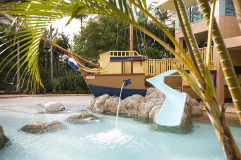 Holiday Holiday Crown Towers - Accommodation Bookings 2