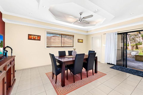 Home Away From Home At Corlette - Accommodation Bookings 3