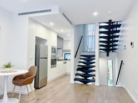 Inn Central Townhouse At Canberra - Accommodation Bookings 1