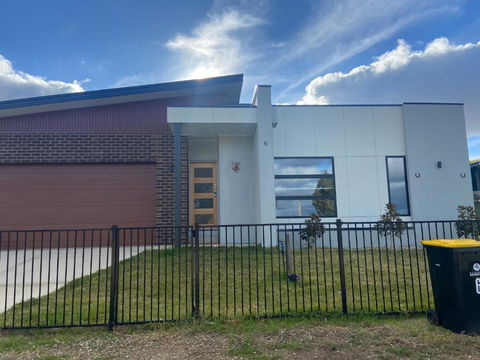 Home Away From Home - Accommodation Bookings 0