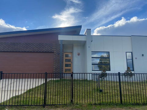 Home Away From Home - Accommodation Bookings 3