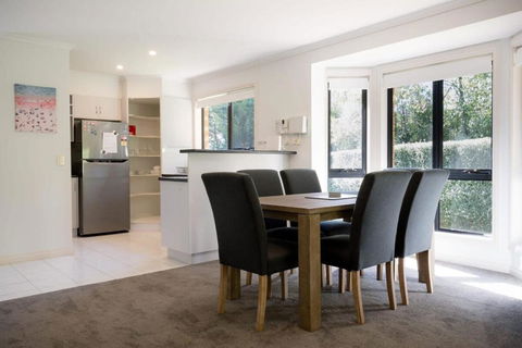 Homely Unit Located Near The City With Parking And Wifi - Accommodation Bookings 2