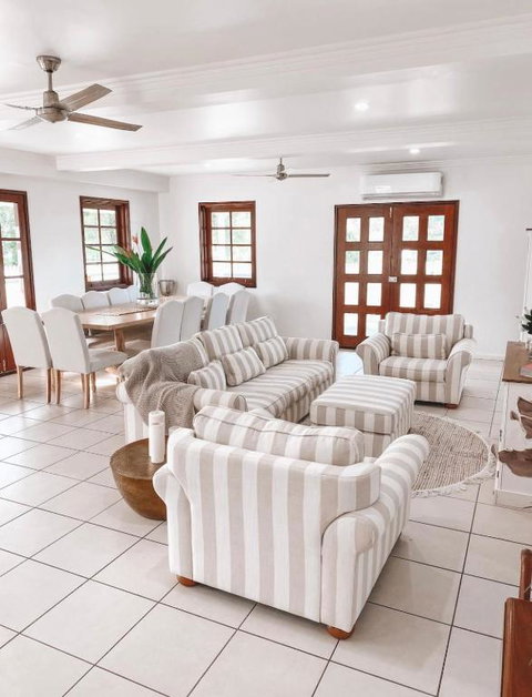 Homestead On The Range - Sleeps 12 - Accommodation Bookings 2