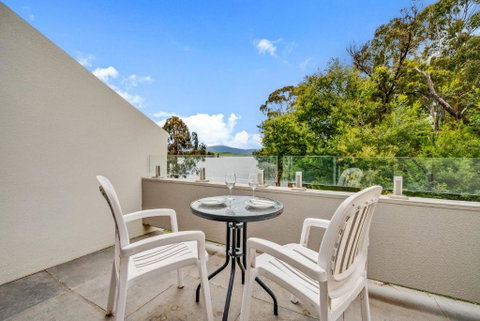 Horizons 115 - Lake Front Studio L Pool L Tennis Court L Bar - Accommodation Bookings 0