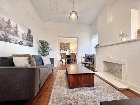 House Sharon - Accommodation Bookings 3