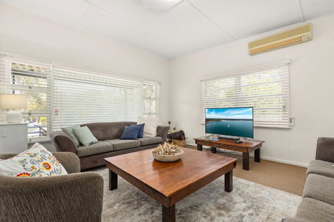 Huskisson Delight! By Experience Jervis Bay - Accommodation Bookings 3