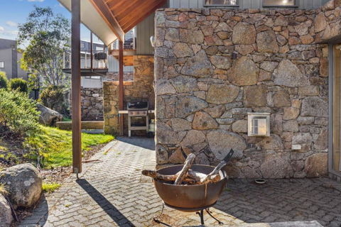Ice 3 - Accommodation Bookings 1
