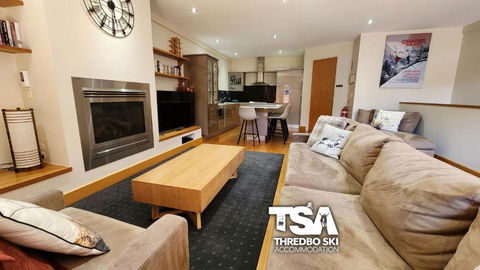 Ice Chalet 2 - Accommodation Bookings 3