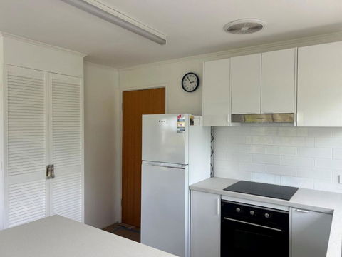 Iconic Beach House On Bruce - Accommodation Bookings 3