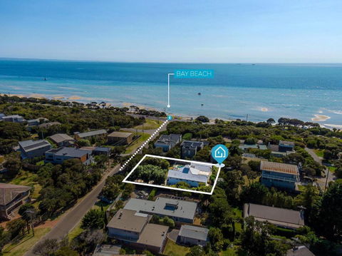 Idyllic Beach House Blairgowrie - 100m To Foreshore, 700m Walk To Village - Accommodation Bookings 1