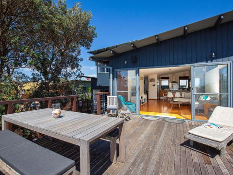 Illaroo Absolute Beachfront With Spa - Accommodation Bookings 3