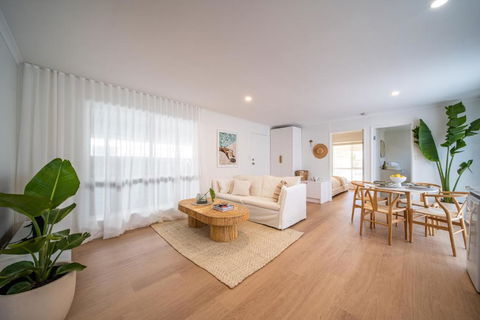 ILUKA Luxe Accommodation, Relaxed Coastal Vibe - Accommodation Bookings 0