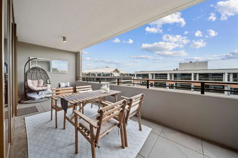 Impeccable 1-Bed With Alfresco Dining In Barton - Accommodation Bookings 1