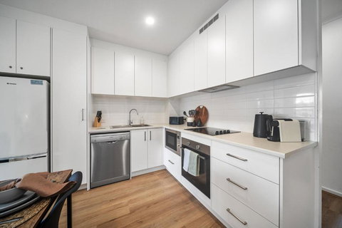 In The Midst On Melbourne - Accommodation Bookings 3