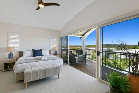 Incredible Beachside Penthouse-RIVA11 - Accommodation Bookings 1