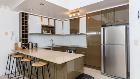 Indulge In Ocean Views & Luxury! - Accommodation Bookings 3