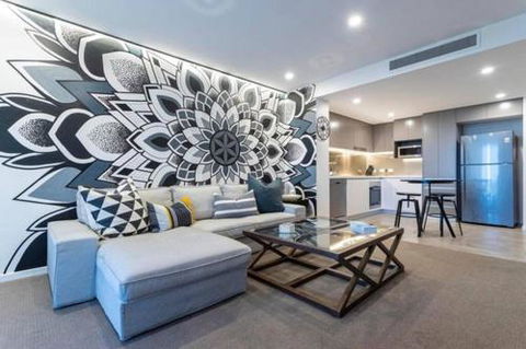Inner City 1 Bedroom Apartment With Rooftop Pool And Parking - Serain Residences - Accommodation Bookings 1